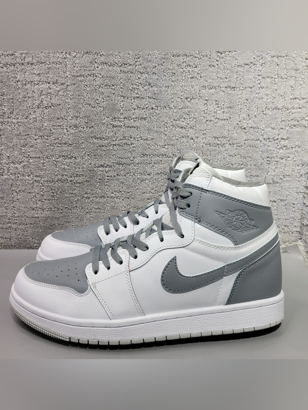 Nike Air Jordan 1 Retro High Stealth Men's Size US 12 Gray White Athletic Shoes